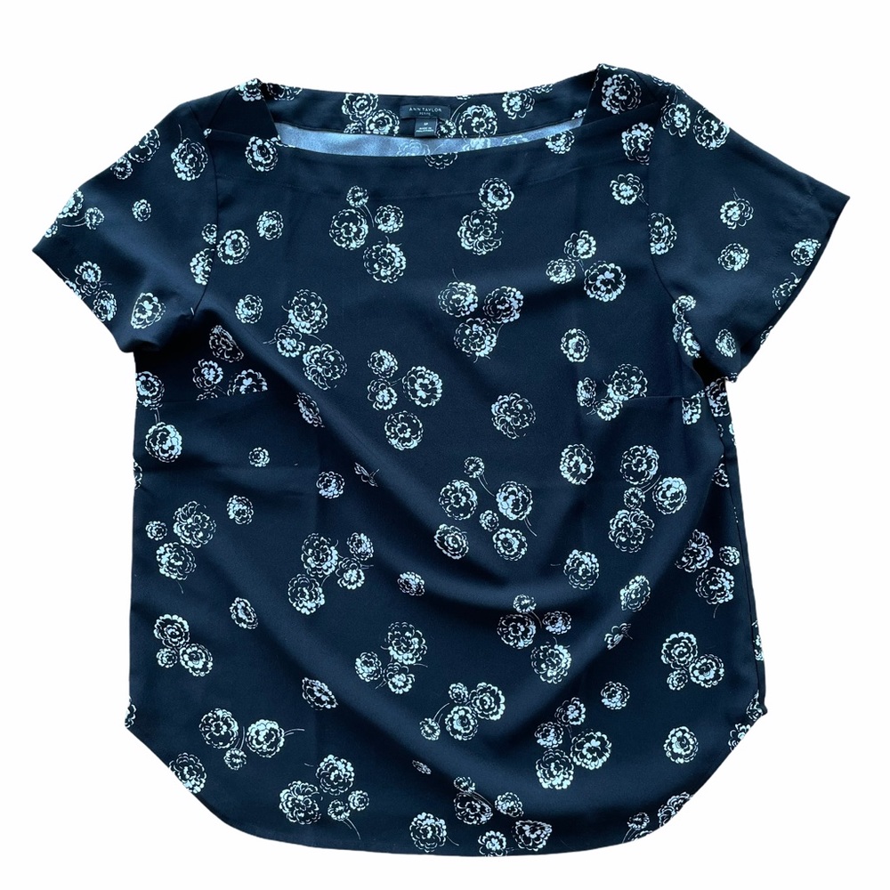Ann Taylor Black Petite Floral Clean Tee